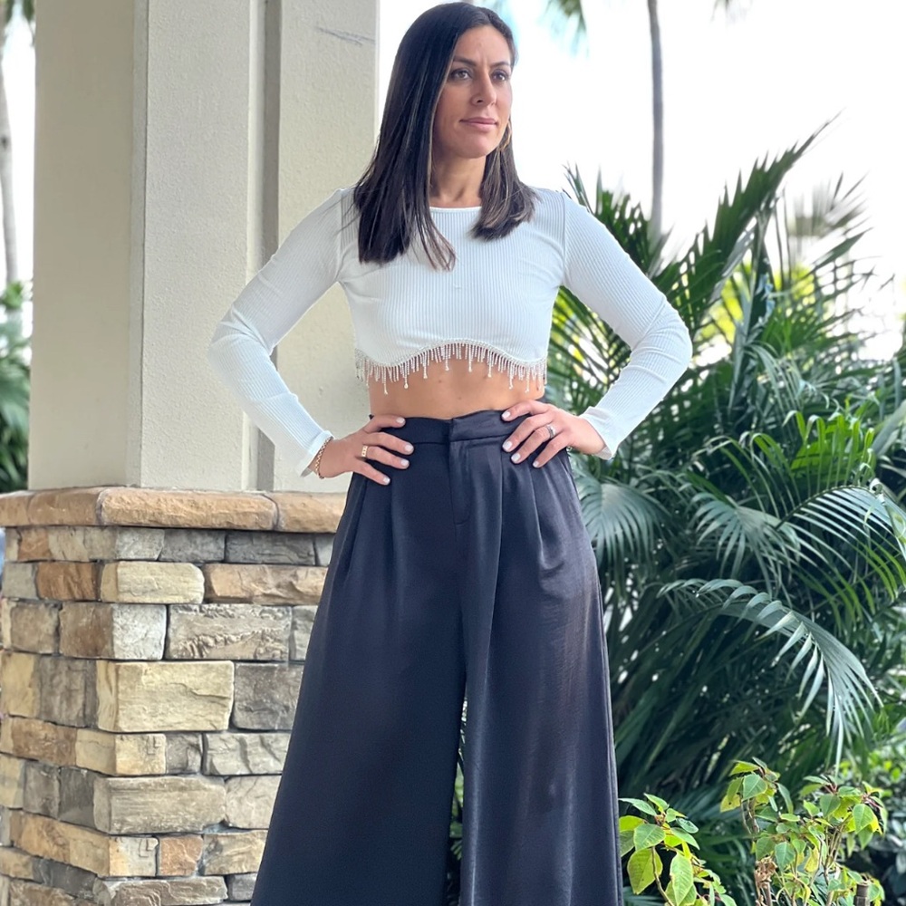 NIP Ribbed Cropped Rhinestone Long Sleeve Top - Picture 9 of 13